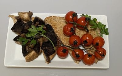 GARLIC MUSHROOMS WITH VINE TOMS ON TOAST