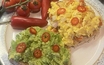 Chilli Tomato & shallot scramble with crushed Avo