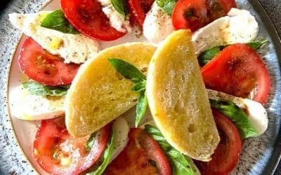 TOMATO AND BASIL SALAD