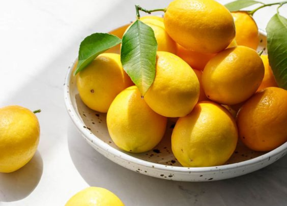 Six Evidence-Based Health Benefits of Lemons: The Power of this Citrus Fruit